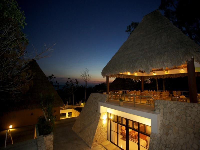 Camino Real Tikal‎ Hotel El Remate Exterior foto